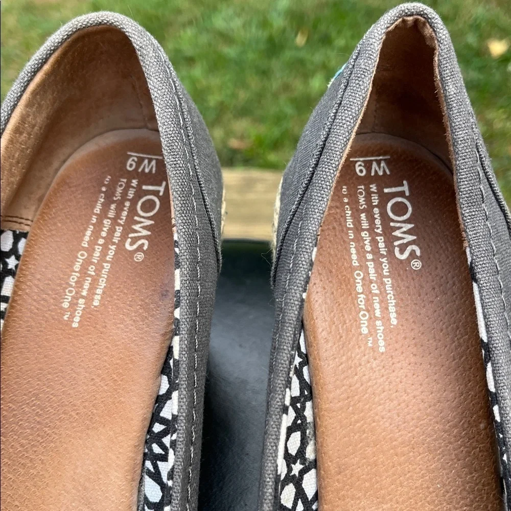 TOMS Calypso Grey Peep Toe Espadrille Wedge Canvas Sandals Heels Shoes Size 9